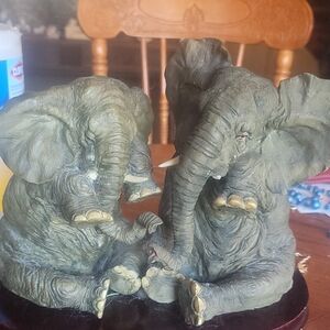 Charming Elephant Figurine Set Ruby Collection this is heavy